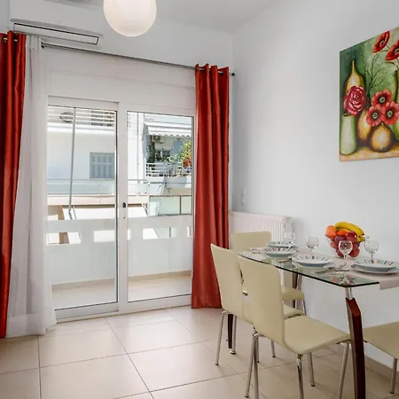 3 Bedroom In Nea Chora 400 Meters Walk To The Апартаменты