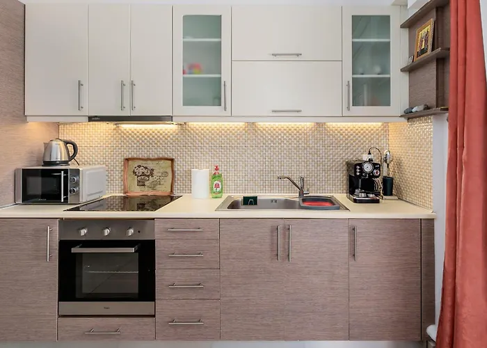 3 Bedroom In Nea Chora 400 Meters Walk To The Appartement