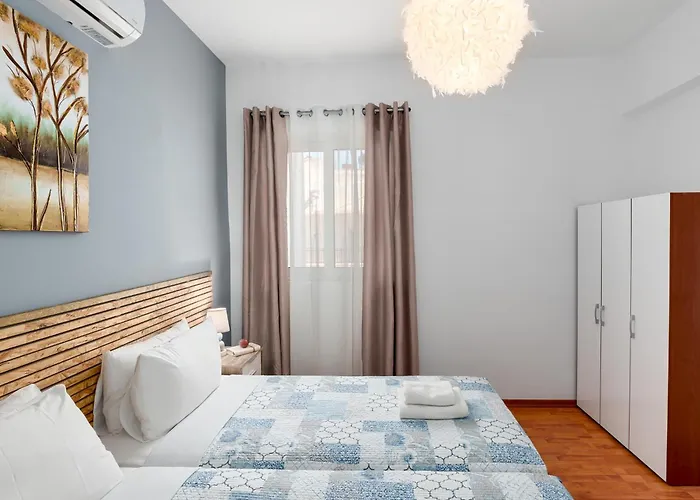 3 Bedroom In Nea Chora 400 Meters Walk To The Appartement *