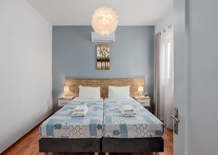 3 Bedroom In Nea Chora 400 Meters Walk To The * La Canée