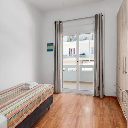 3 Bedroom In Nea Chora 400 Meters Walk To The * La Canea