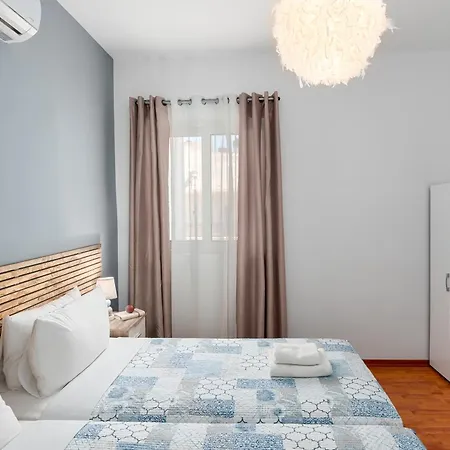 3 Bedroom In Nea Chora 400 Meters Walk To The Apartamento *