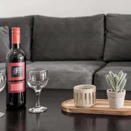 3 Bedroom In Nea Chora 400 Meters Walk To The Apartment *