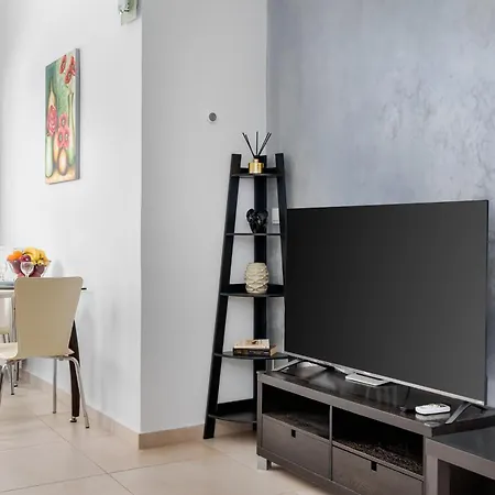 Apartamento 3 Bedroom In Nea Chora 400 Meters Walk To The *