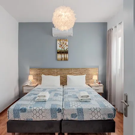 3 Bedroom In Nea Chora 400 Meters Walk To The * La Canea