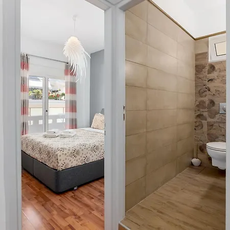 Appartamento 3 Bedroom In Nea Chora 400 Meters Walk To The *