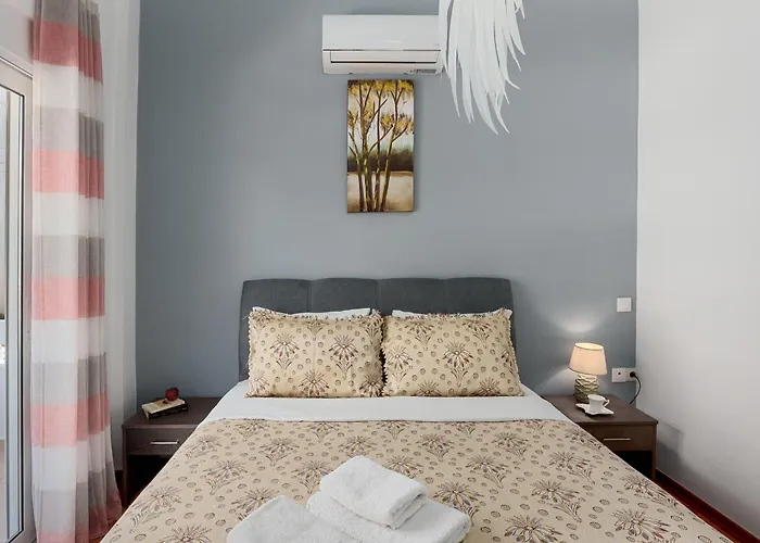 3 Bedroom In Nea Chora 400 Meters Walk To The *