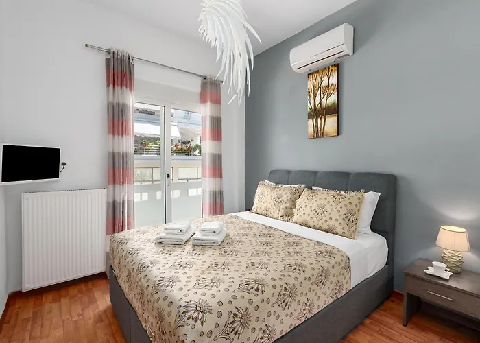 3 Bedroom In Nea Chora 400 Meters Walk To The