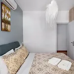 3 Bedroom In Nea Chora 400 Meters Walk To The Chania (Crete)