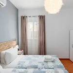 3 Bedroom In Nea Chora 400 Meters Walk To The Apartament *